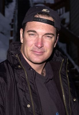 Patrick Warburton photo