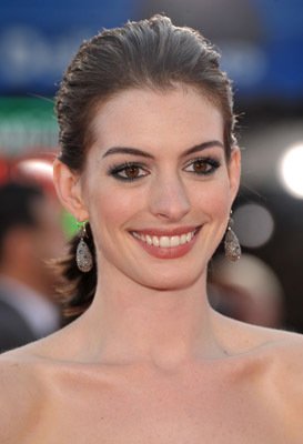 Anne Hathaway photo