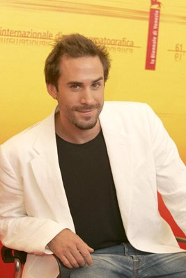 Joseph Fiennes photo