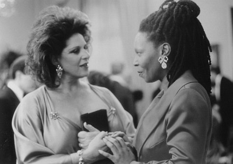 Lainie Kazan photo