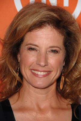 Nancy Travis photo