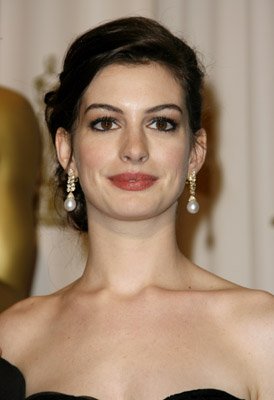 Anne Hathaway photo