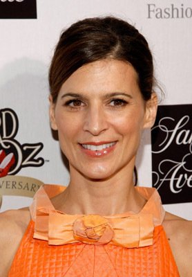Perrey Reeves photo