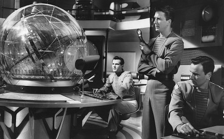 Leslie Nielsen photo