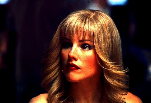 Kathleen Robertson photo