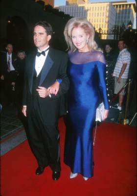 Sally Kirkland photo