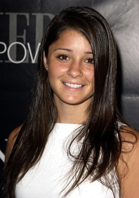 Shiri Appleby photo