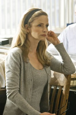 Kyra Sedgwick photo