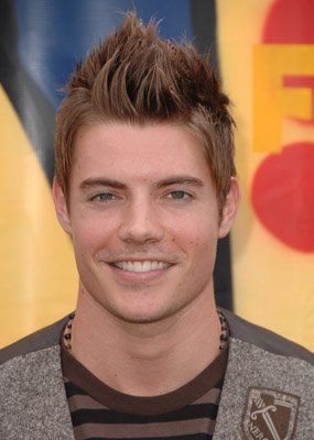Josh Henderson photo