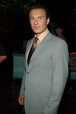 Julian McMahon photo