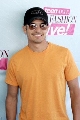Nicholas Gonzalez photo