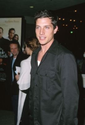 Simon Rex photo