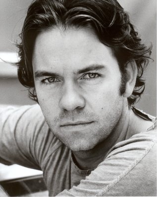 Brendan Cowell photo