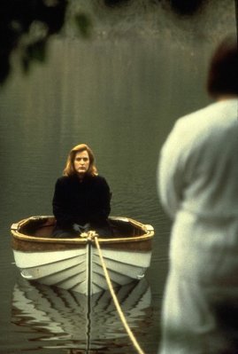 Gillian Anderson photo