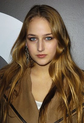 Leelee Sobieski photo