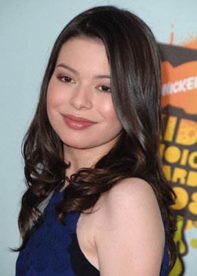 Miranda Cosgrove photo