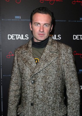 Julian McMahon photo