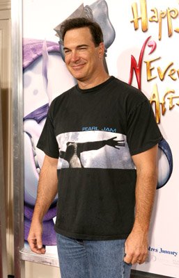 Patrick Warburton photo