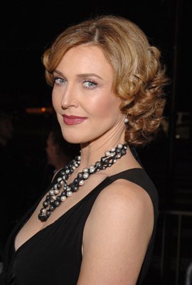 Brenda Strong photo