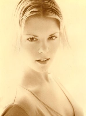 Sarah-Jane Potts photo