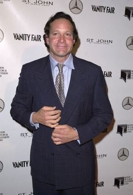 Steve Guttenberg photo