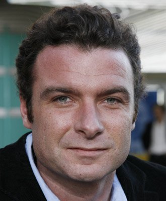 Liev Schreiber photo