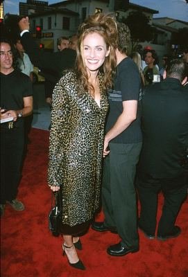 Amy Brenneman photo