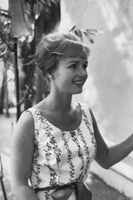 Debbie Reynolds photo