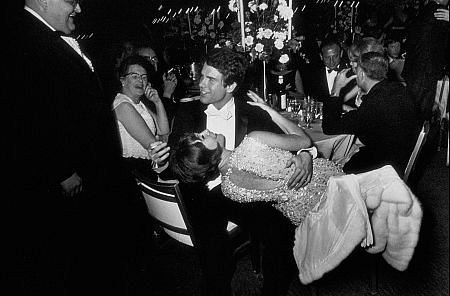 Shirley MacLaine photo