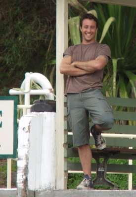 Alex O'Loughlin photo