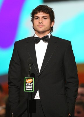 Ashton Kutcher photo