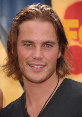Taylor Kitsch photo