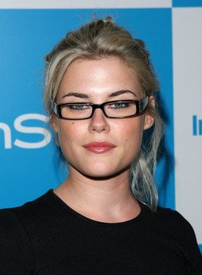 Rachael Taylor photo