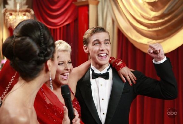 Cody Linley photo