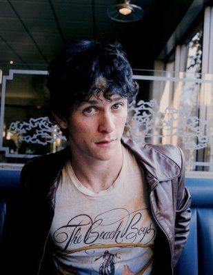 Jonathan Tucker photo