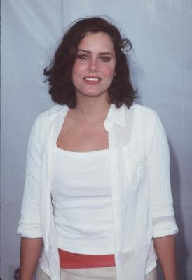 Ione Skye photo