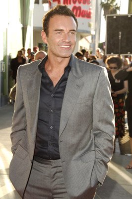 Julian McMahon photo