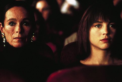 Geraldine Chaplin photo