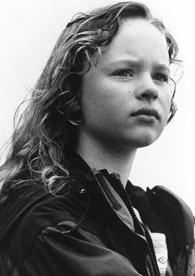 Thora Birch photo