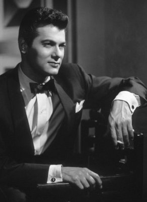 Tony Curtis photo