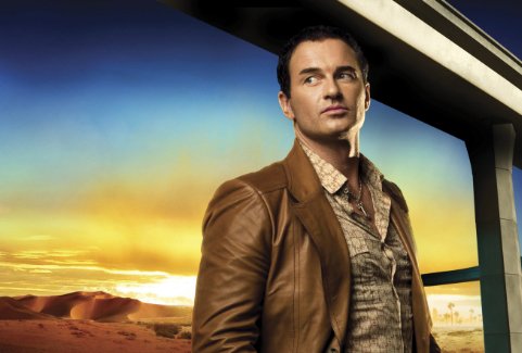 Julian McMahon photo