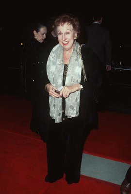 Jean Stapleton photo