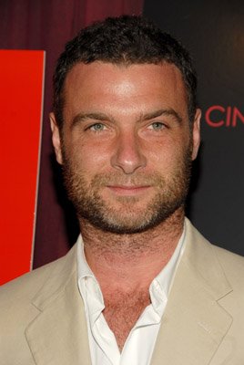 Liev Schreiber photo