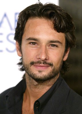 Rodrigo Santoro photo