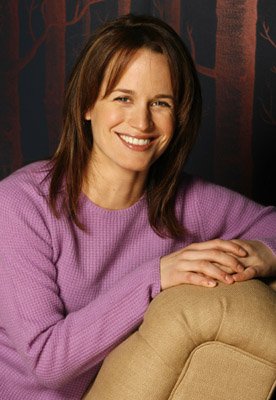 Elizabeth Reaser photo