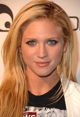 Brittany Snow photo