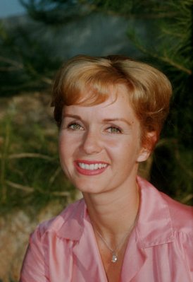 Debbie Reynolds photo