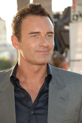 Julian McMahon photo