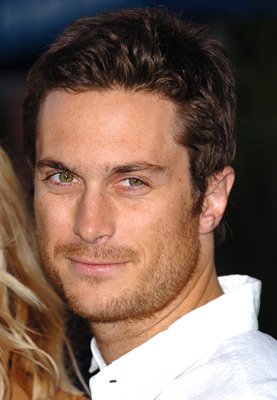 Oliver Hudson photo