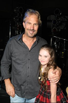 Madeline Carroll photo